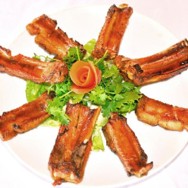 SƯỜN NON NƯỚNG XÁ XÍU HỒNG KÔNG 